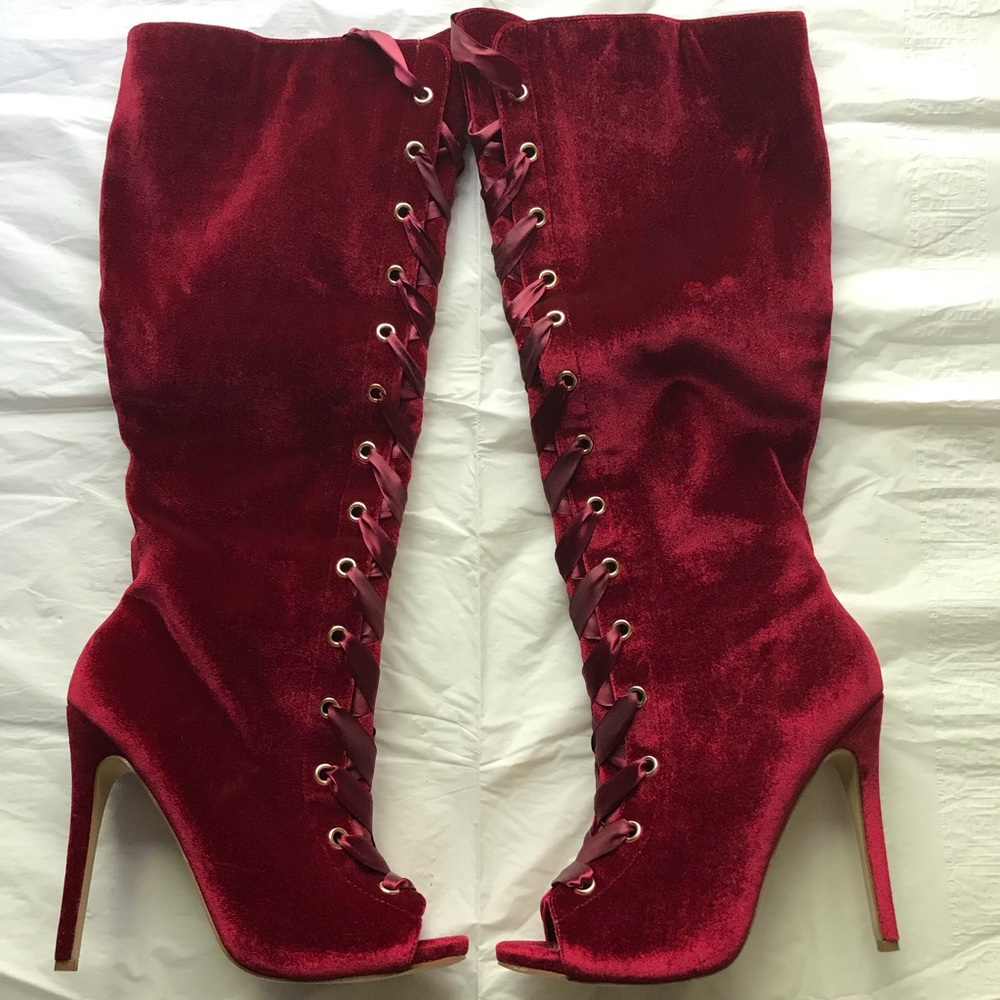 String-up Knee Heeled Boots - Picture 7 of 8